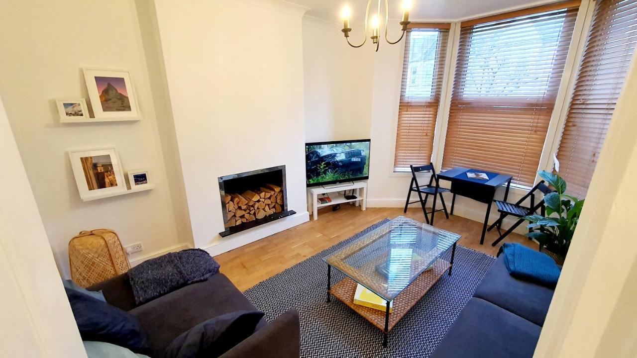 Lovely 2 Bedroom Period Garden Flat. ロンドン エクステリア 写真